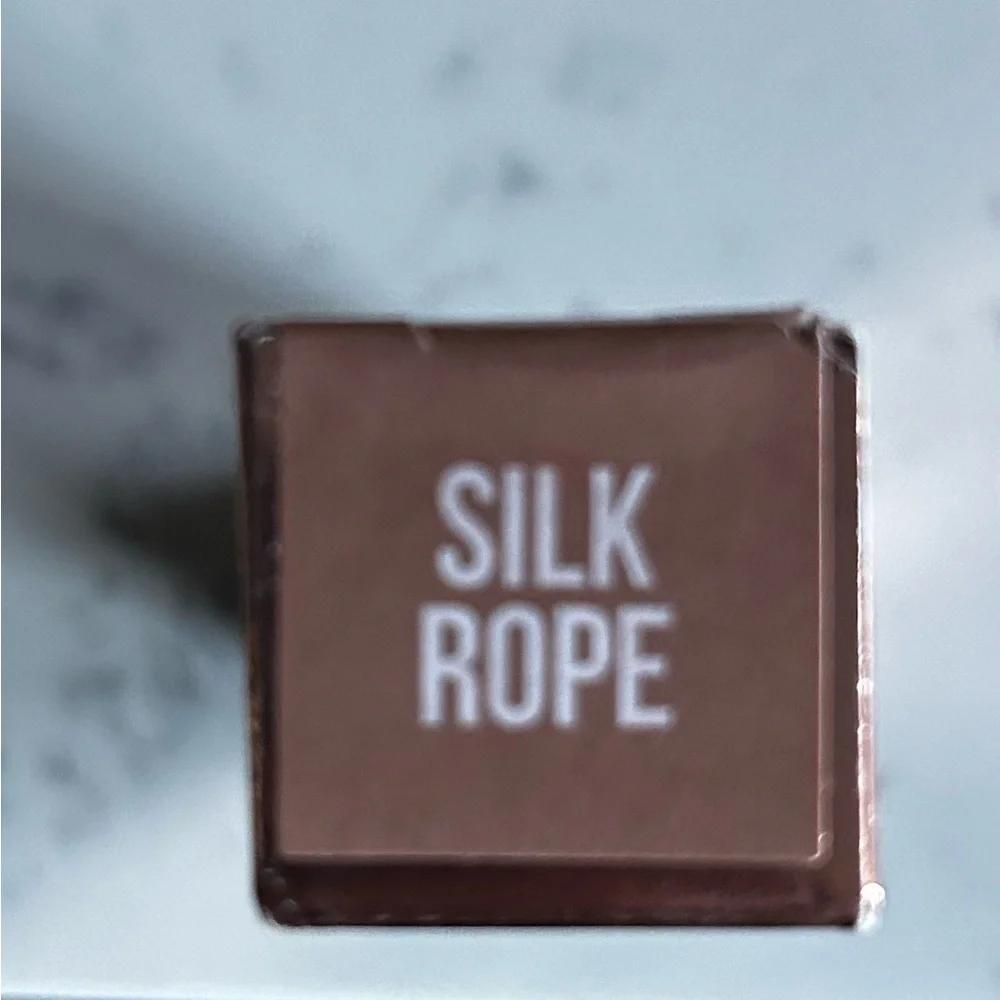 Jeffree Star NIB The Gloss - Silk Rope.